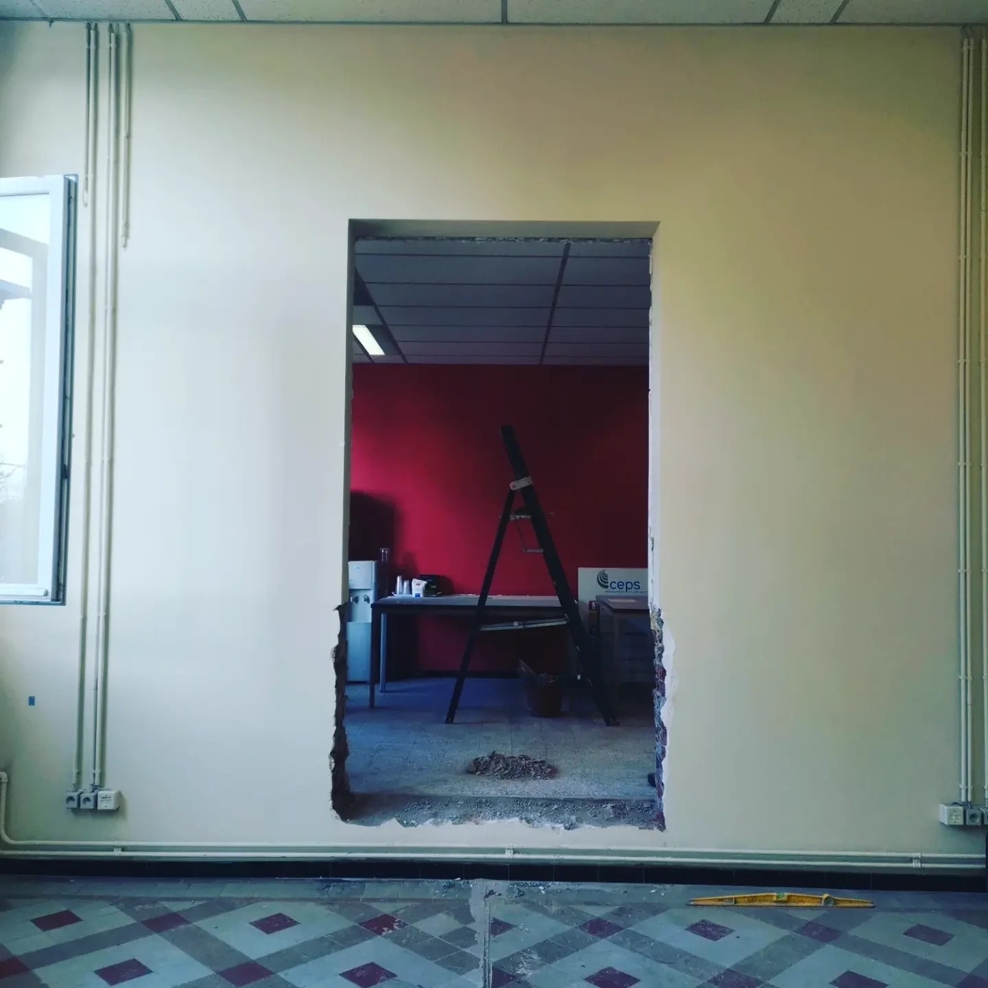 Ouverture de mur — chantier Ceps