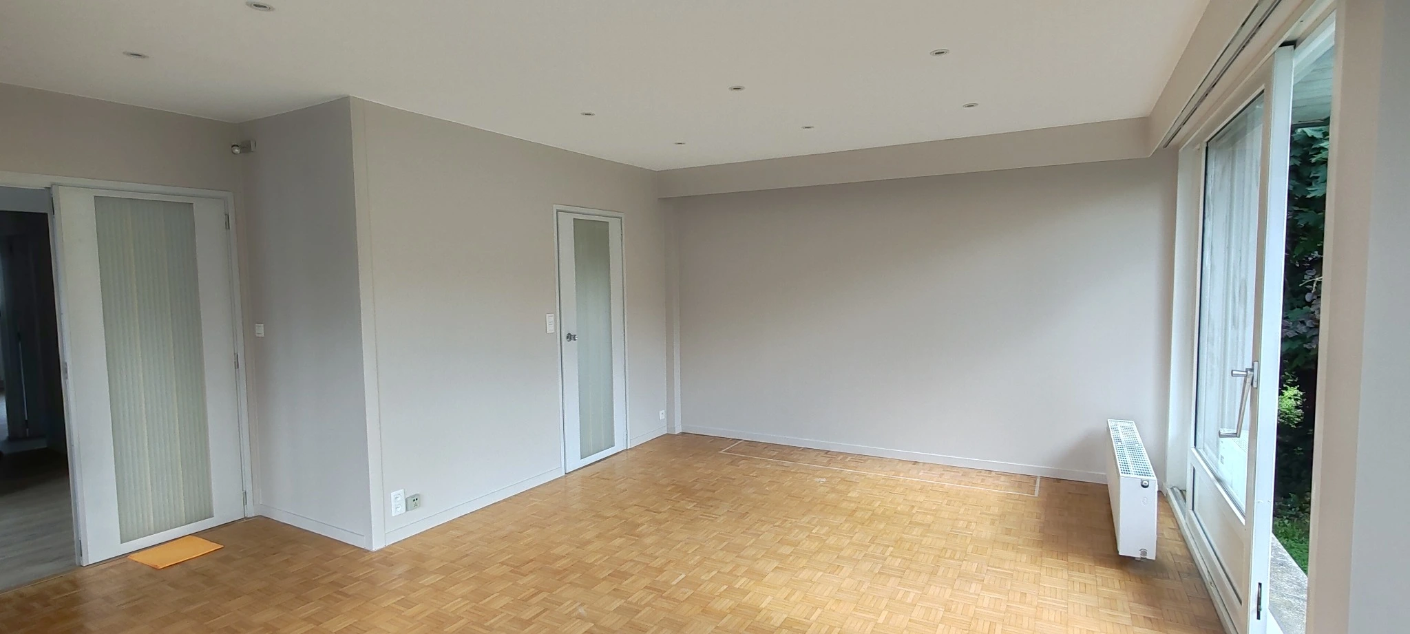 Rénovation générale d’un espace intérieur réalisée par Thonus Construction